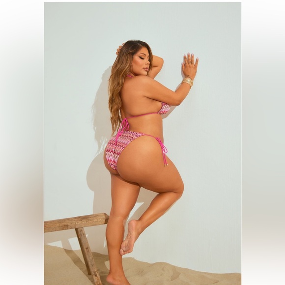 FASHION NOVA CROCHET BIKINI - Picture 3 of 4